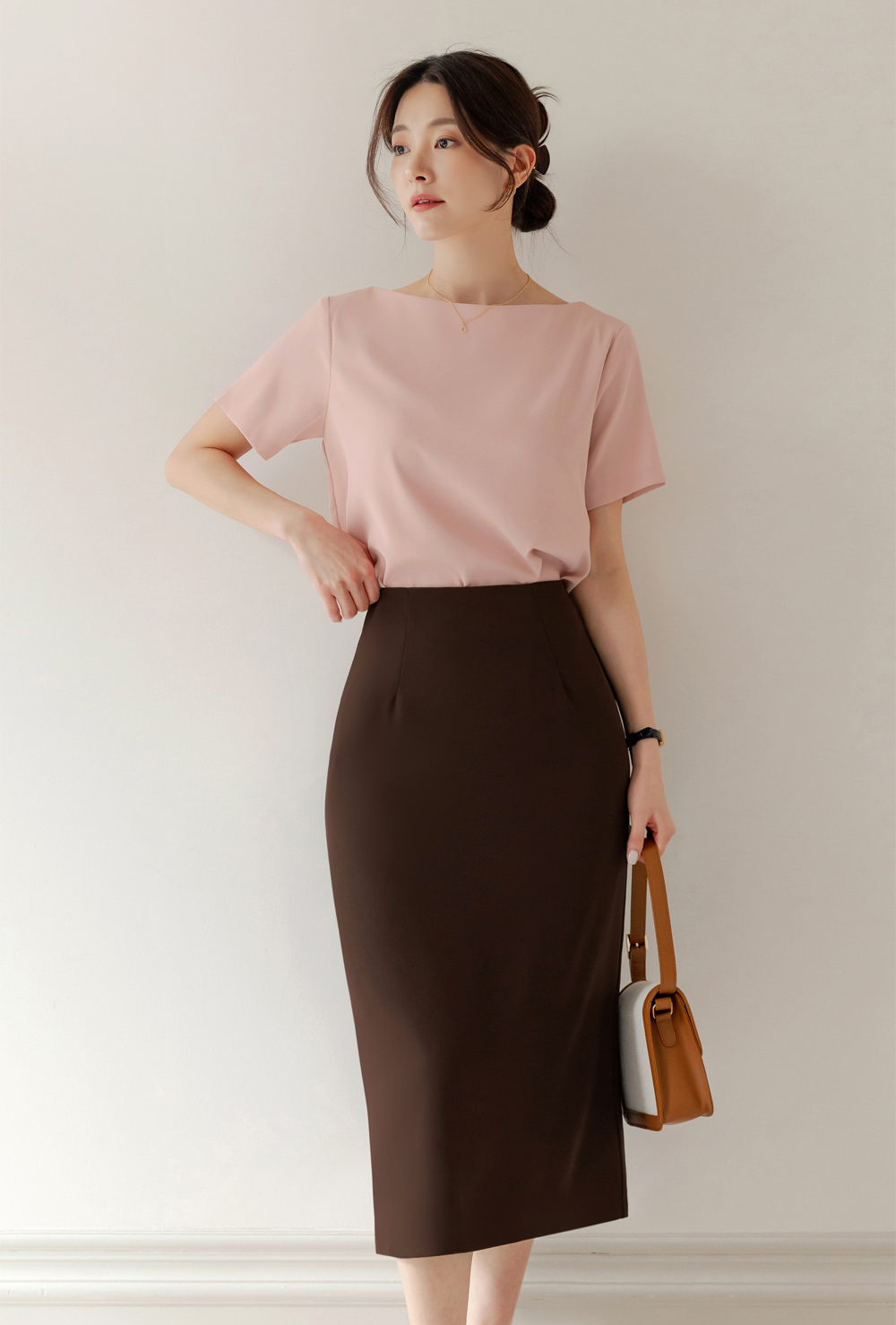 Elegant Boat Neck Blouse with an Effortlessly Refined Silhouette