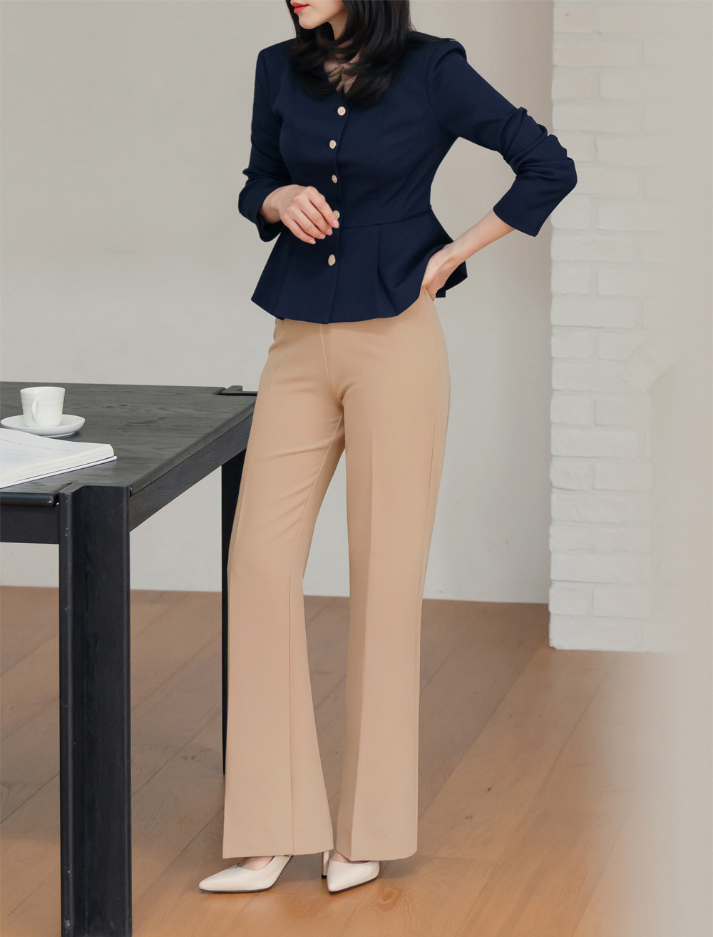 Perfect-Fit High-Waisted Bootcut Trousers with a Sleek Side-Zip Design