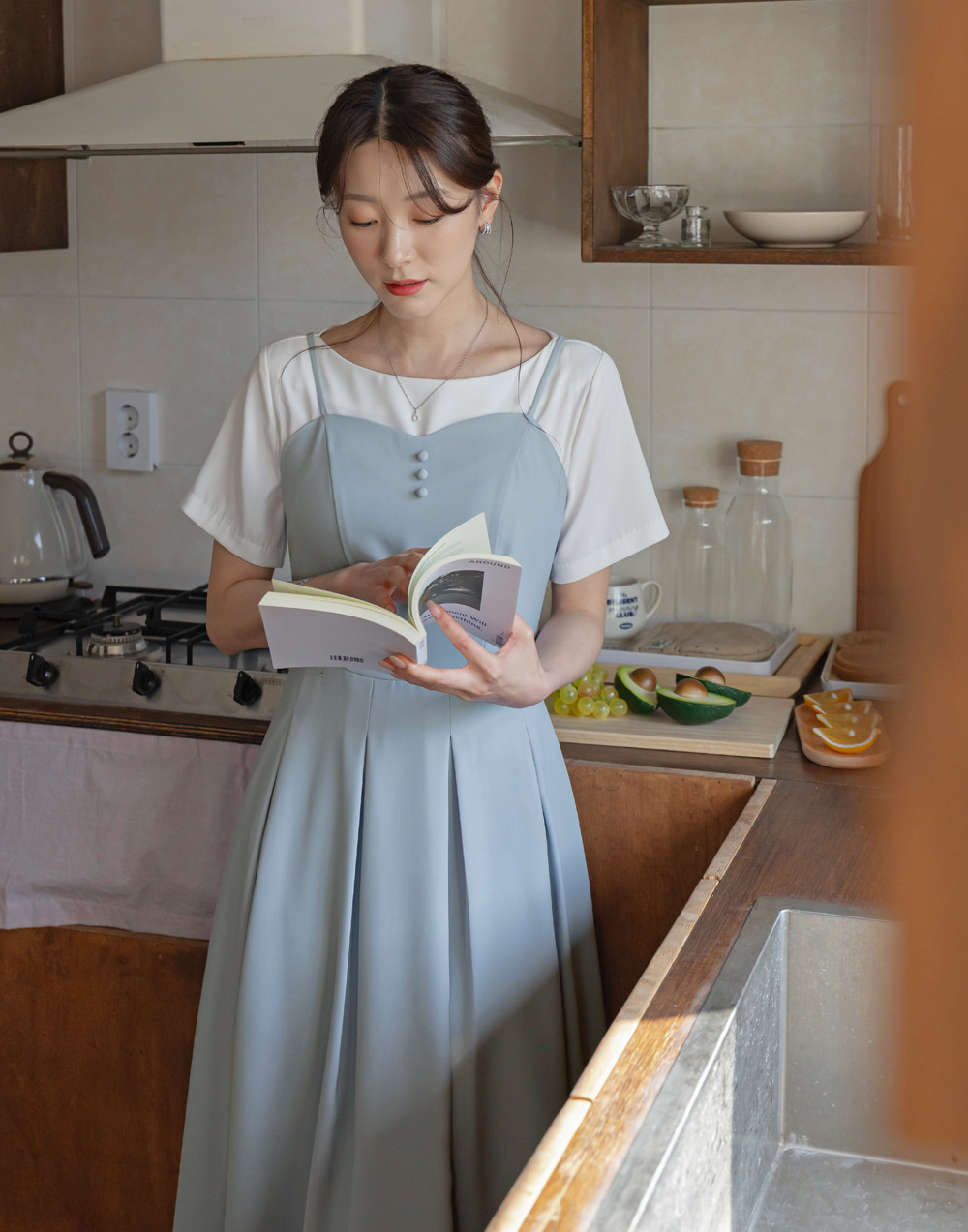 Elegant Boat Neck Blouse with an Effortlessly Refined Silhouette