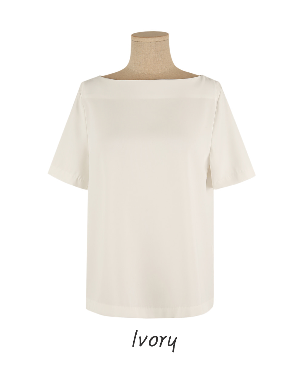 Elegant Boat Neck Blouse with an Effortlessly Refined Silhouette