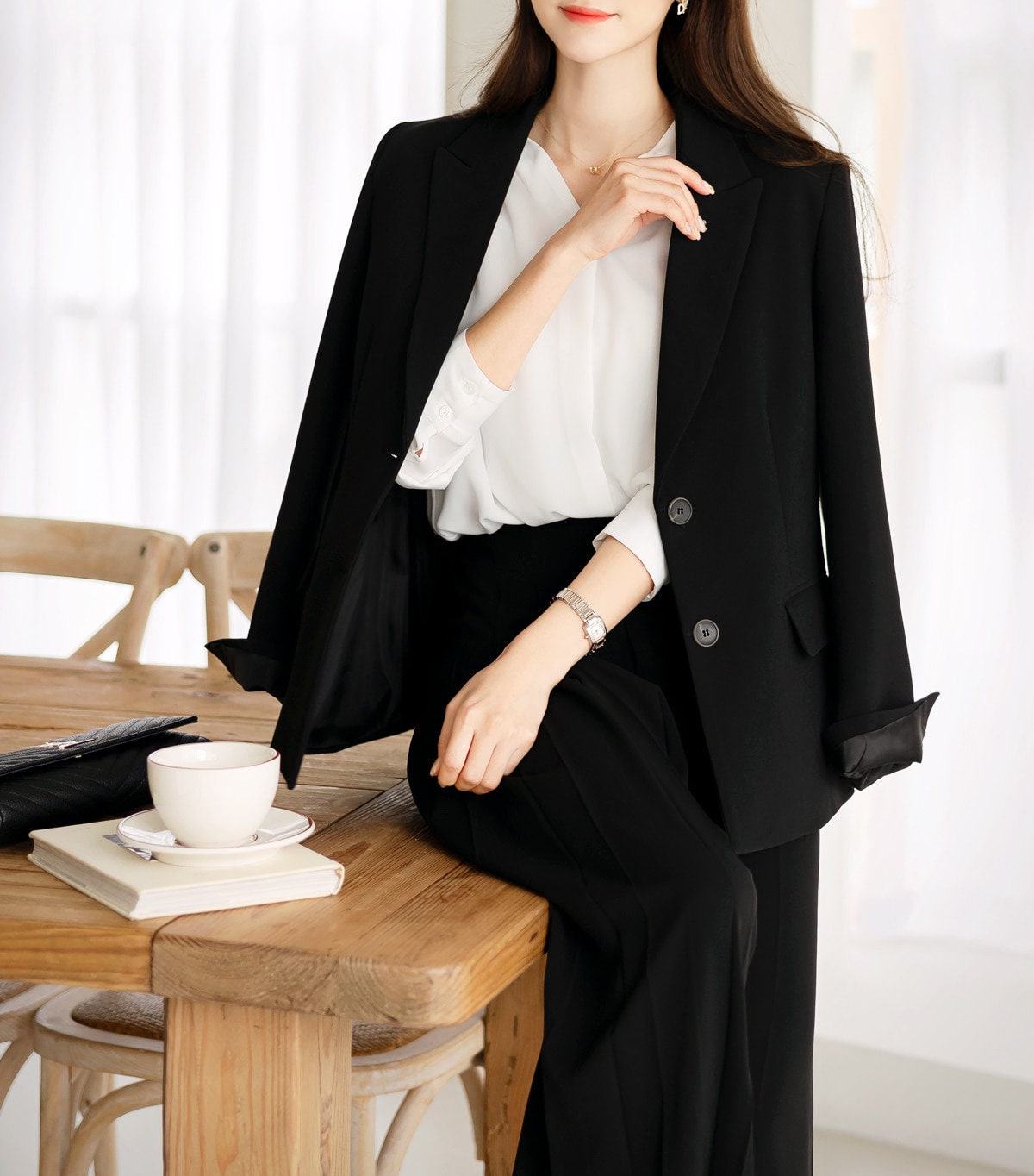 Basic V-Neck Silky Long Sleeve Blouse / Korean Style Luxury Feminine Women Clothes / Stylish Office Look Top / Everyday Soft Blouse