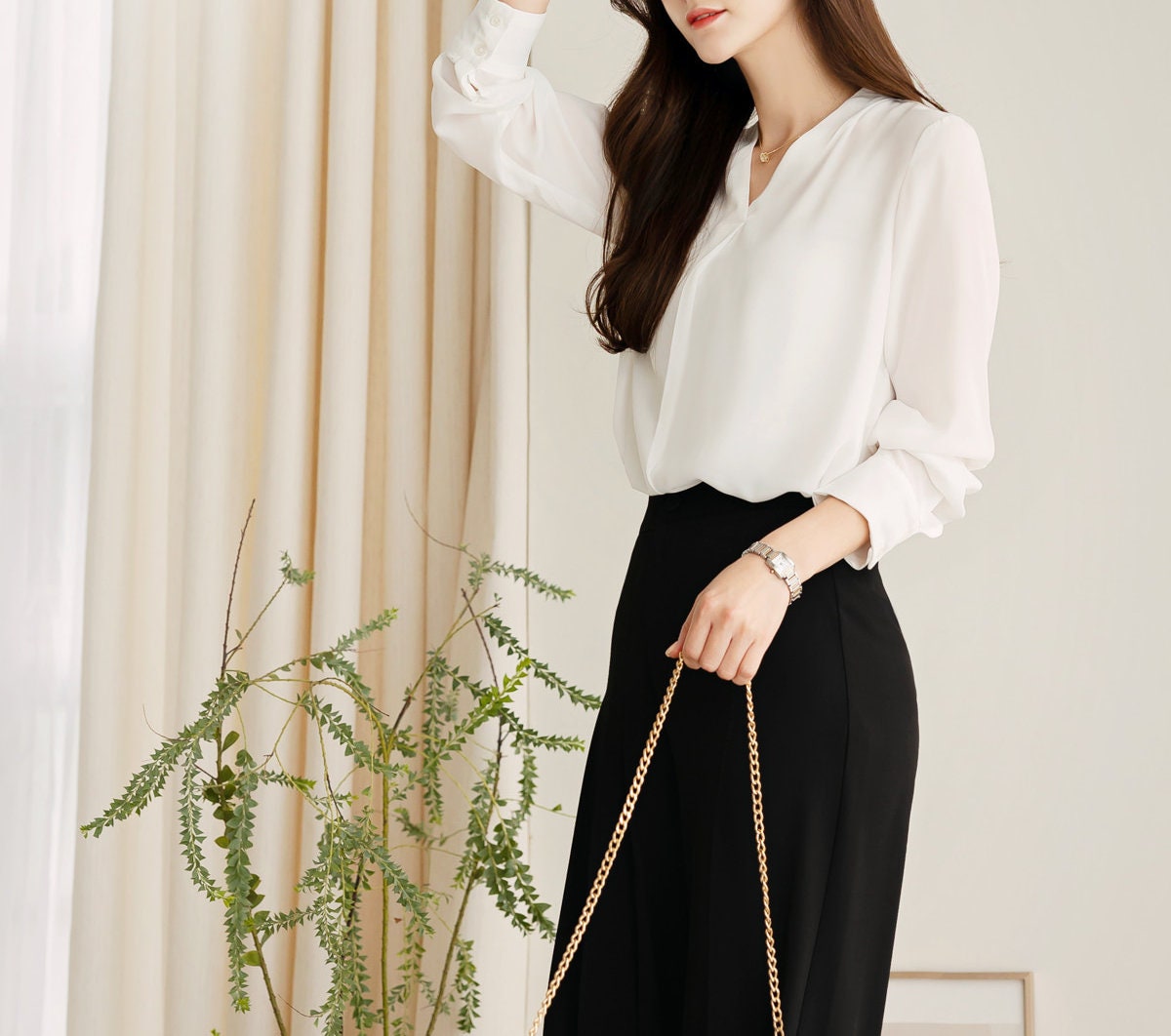 Basic V-Neck Silky Long Sleeve Blouse / Korean Style Luxury Feminine Women Clothes / Stylish Office Look Top / Everyday Soft Blouse