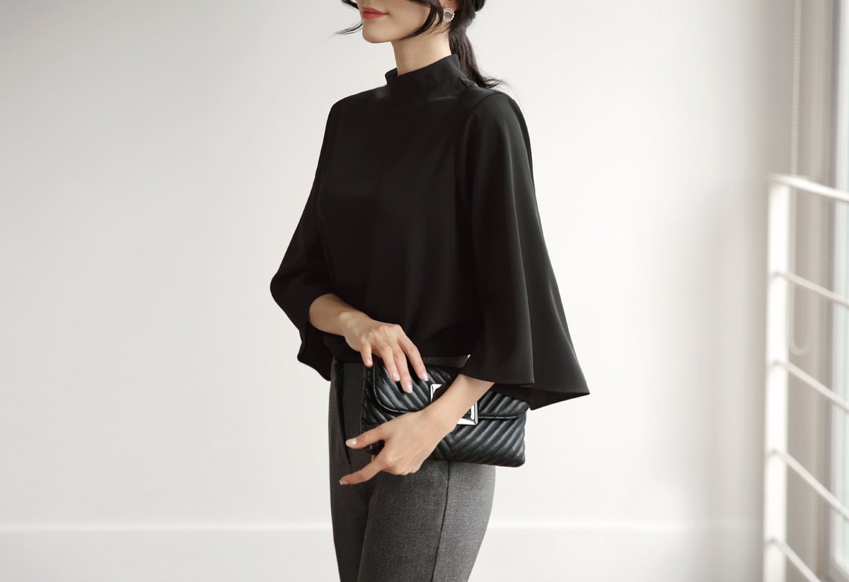 Modern Chic Cape Silhouette Blouse / Korean Style Long Wide Sleeve Office Look Top / Everyday Soft Blouse / Party Top