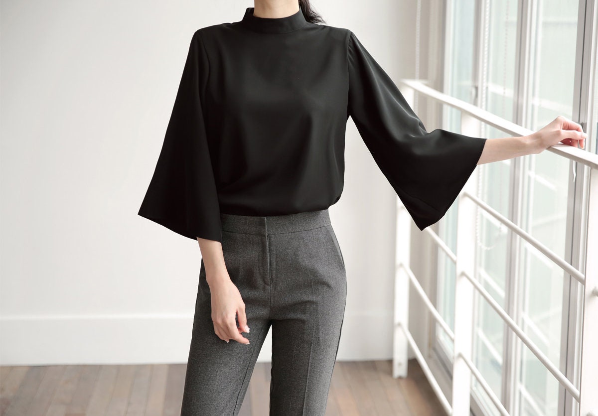 Modern Chic Cape Silhouette Blouse / Korean Style Long Wide Sleeve Office Look Top / Everyday Soft Blouse / Party Top