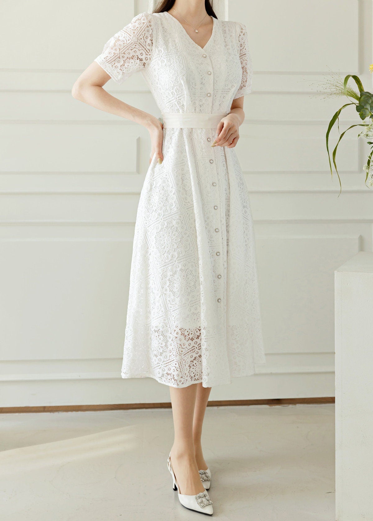 Short Sleeve Ivory Lace Dress / Vintage Style Front Button Wedding Dress / Korean Style V-neck Feminine Dress / Elegant Unique Bridal Dress