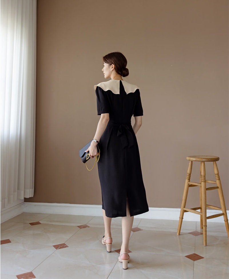 Feminine Elegant Dress / Korean Style Midi Dress with Short Sleeve / Elegant Dress with waist strap