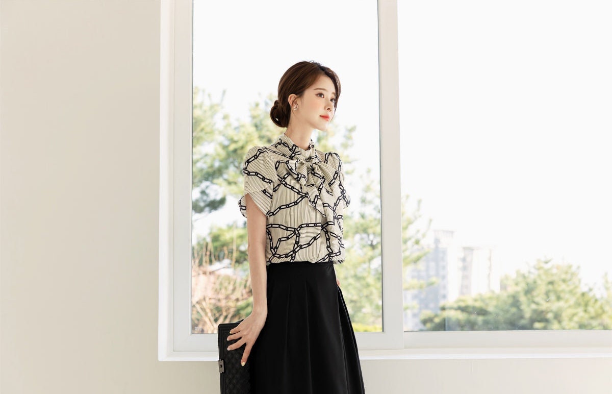 Soft Blouse High Neck Top with Tie / Korean Style Tie Neck Blouse Top for Summer / Office Look Top / Everyday Short Sleeve Blouse