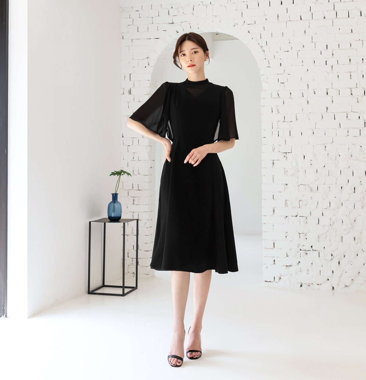 Half Wing Chiffon Sleeve Spring Summer Dress / Korean Style Black Midi Dress / Luxury wear Elegant Dress in Black Color