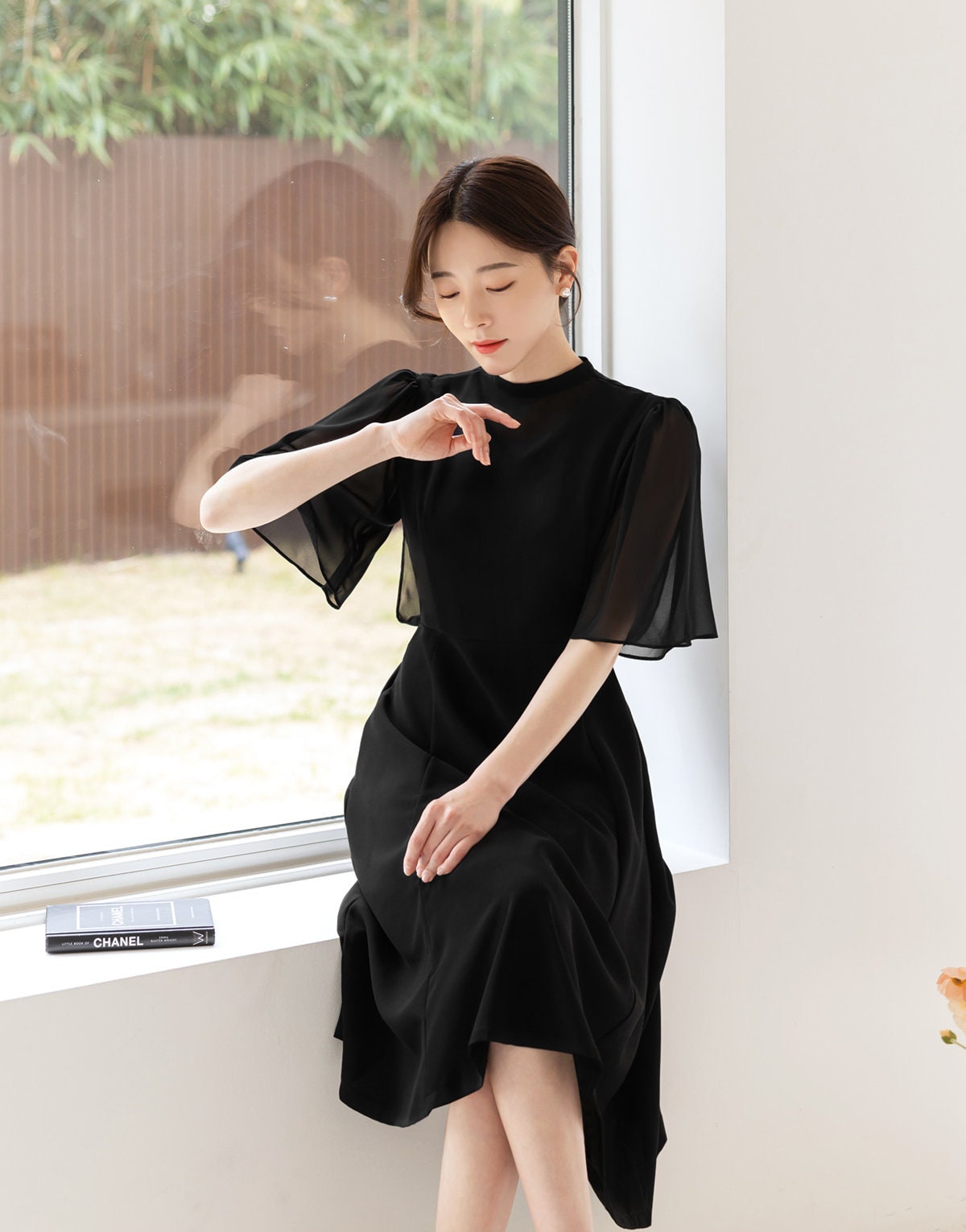 Half Wing Chiffon Sleeve Spring Summer Dress / Korean Style Black Midi Dress / Luxury wear Elegant Dress in Black Color