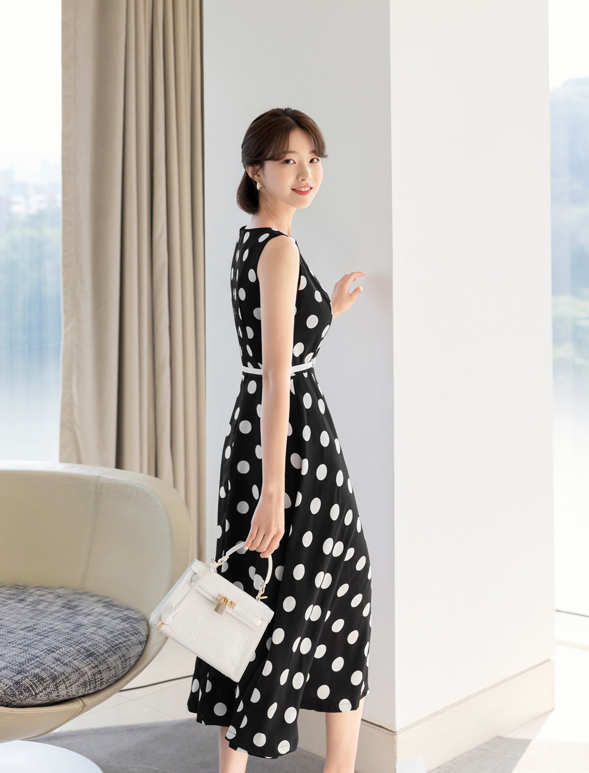 Feminin Dot Pattern Sleeveless Flare Dress with Belt / Korean Style Midi Long Dress / Clasic Simple Sleeveless Flare Dress for Women