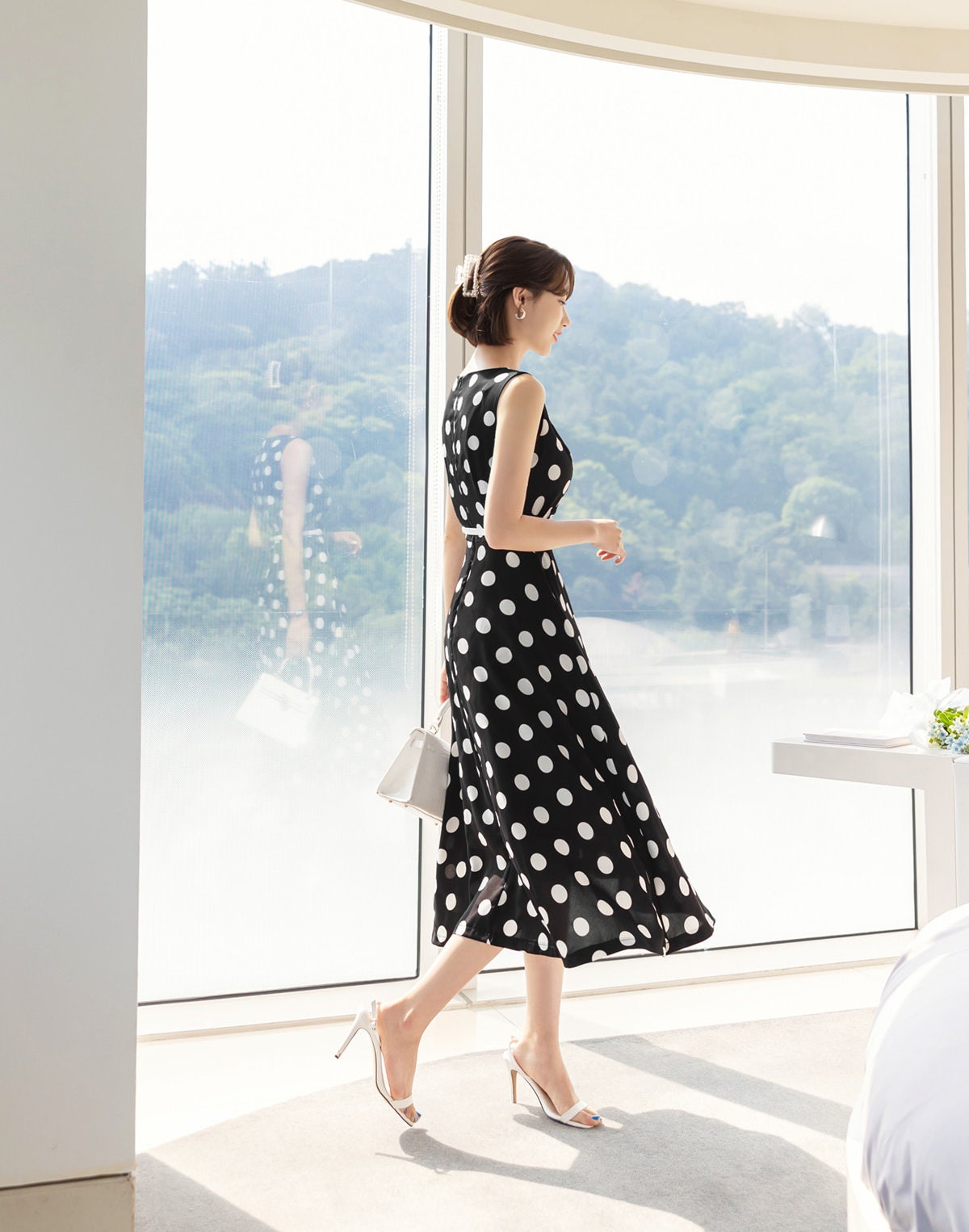 Feminin Dot Pattern Sleeveless Flare Dress with Belt / Korean Style Midi Long Dress / Clasic Simple Sleeveless Flare Dress for Women