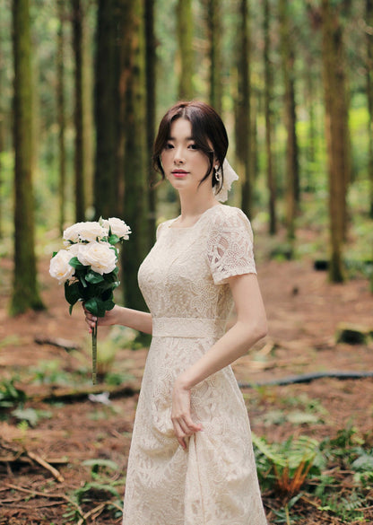 Short Sleeve Lace Midi Dress / Vintage Style Slim Wedding Dress / Korean Style Luxury wear Simple Dress / Elegant Unique Bridal Dress