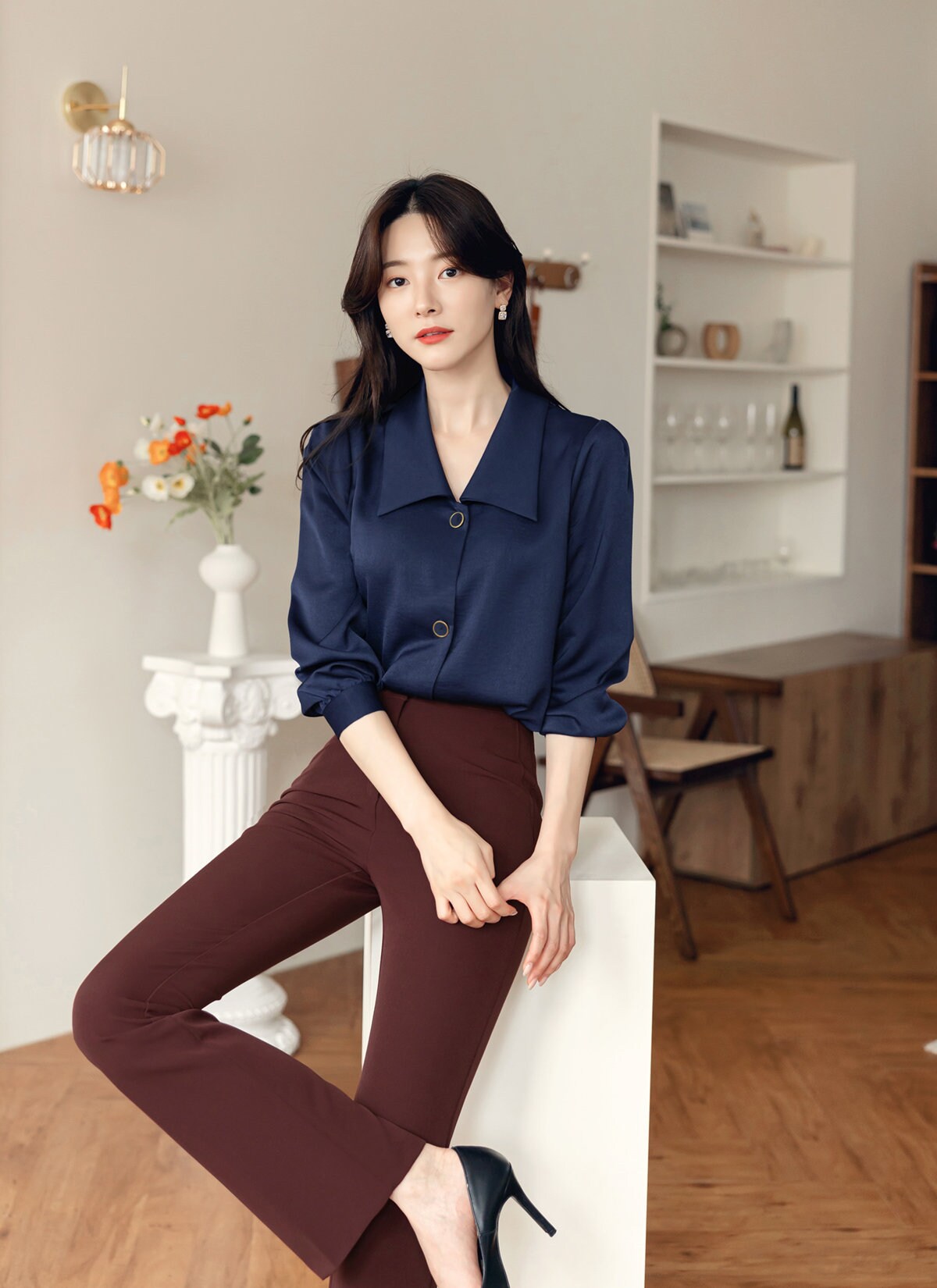 Long Sleeve Gloosy Blouse for Women / Korean Style Luxury Feminine Women Clothes / Stylish Office Look Top / Everyday Soft Blouse