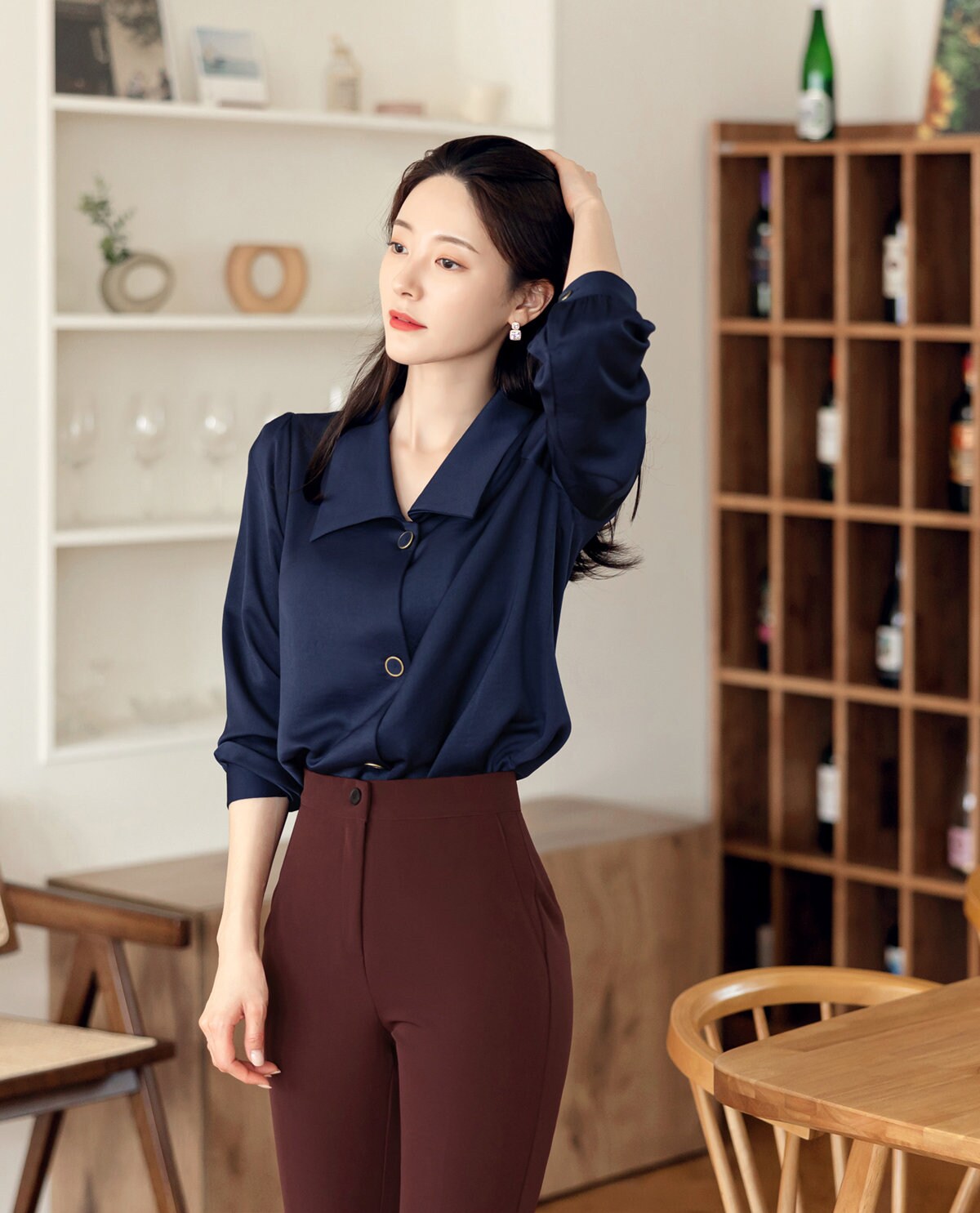 Long Sleeve Gloosy Blouse for Women / Korean Style Luxury Feminine Women Clothes / Stylish Office Look Top / Everyday Soft Blouse