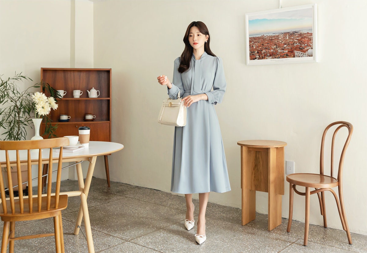 Tie Neck Flare Dress / Korean Style Feminin Flare Midi Dress / Flare Midi Dress / Elegant Feminin Dress