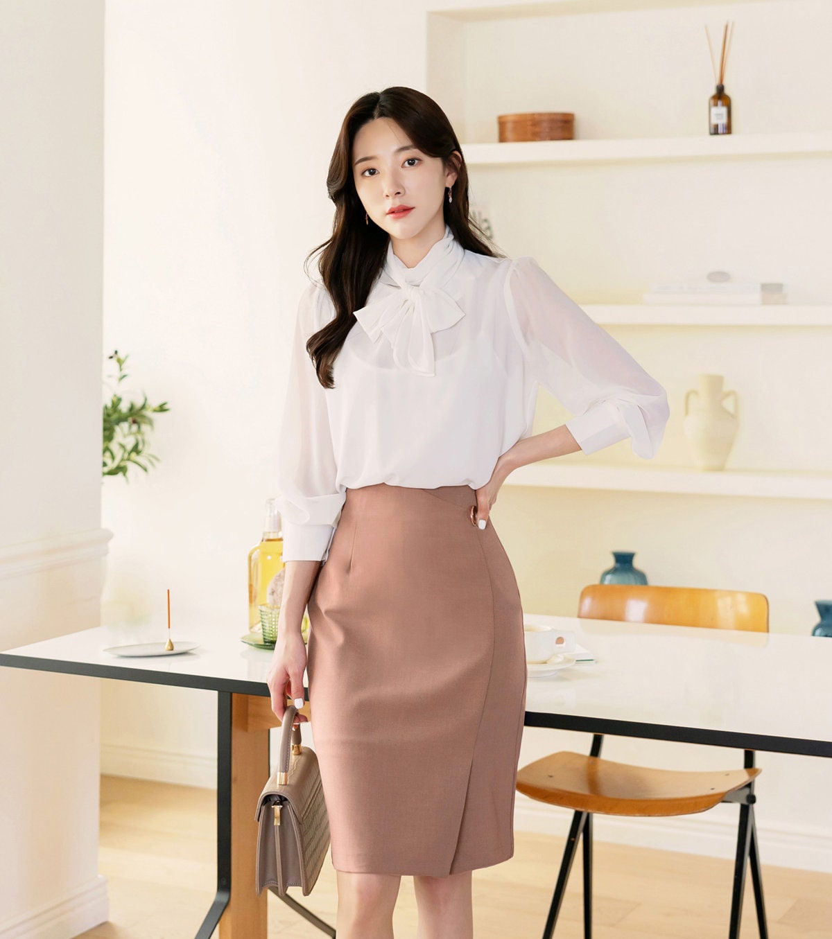 Korean Style Midi Skirt with Brooch / Elegant Feminin Office Look Skirt / Pencil Skirt