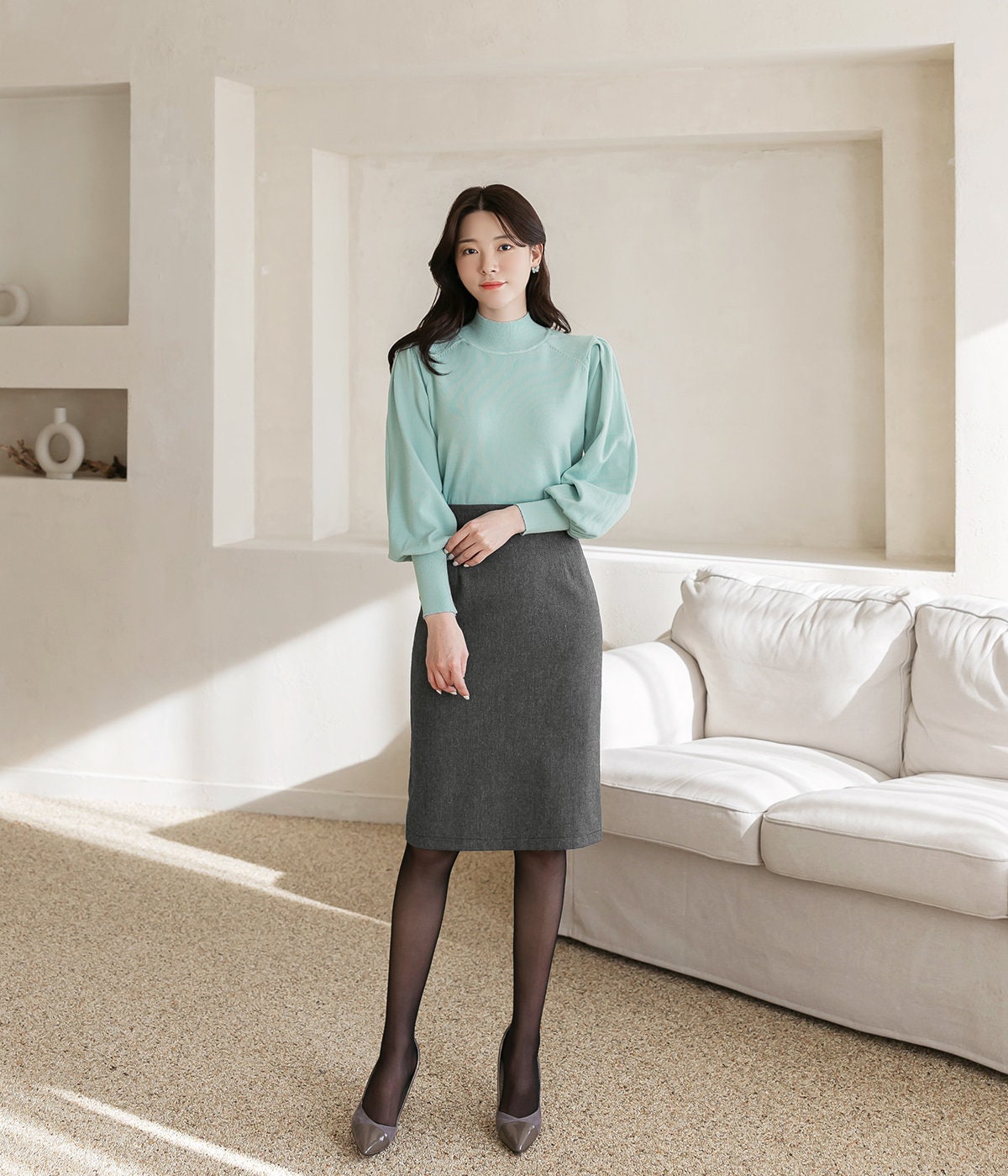 Classic Feminine Long Sleeve Soft Knit Top / Korean Style Women Clothes / Office Look Top / Everyday Basic Soft Knit Top