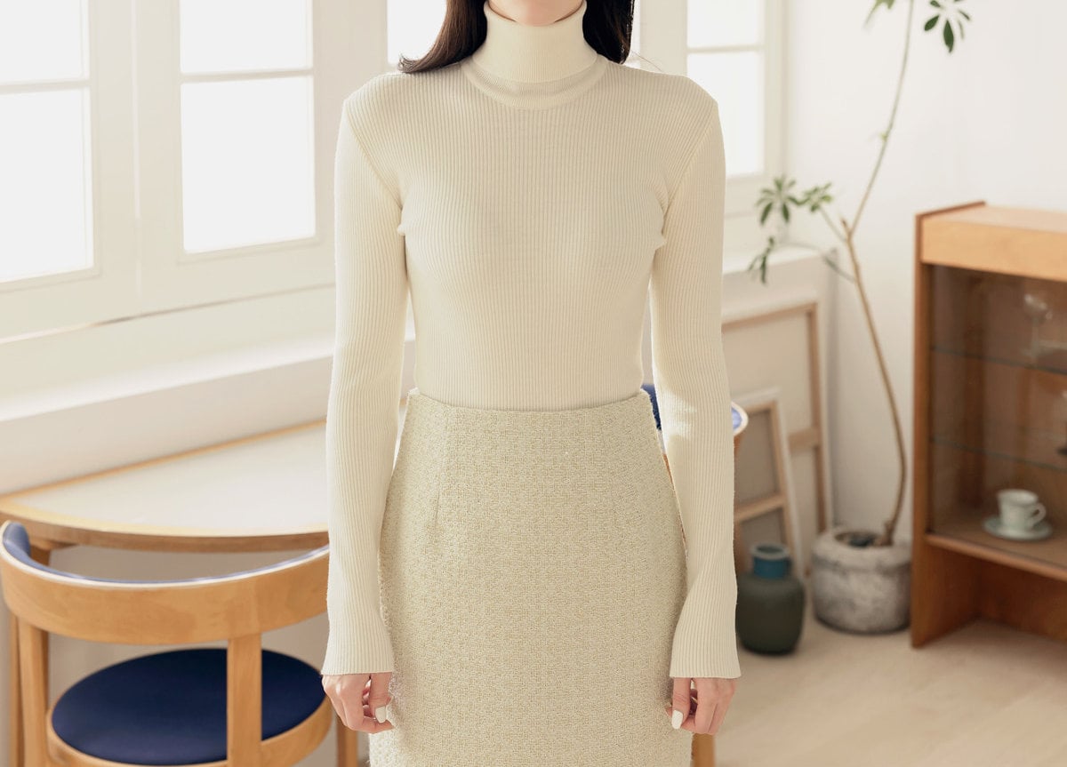 Long Sleeve High Neck Knit Top / Korean Style Women Clothes / Office Look Top / Everyday Basic Soft Knit Top