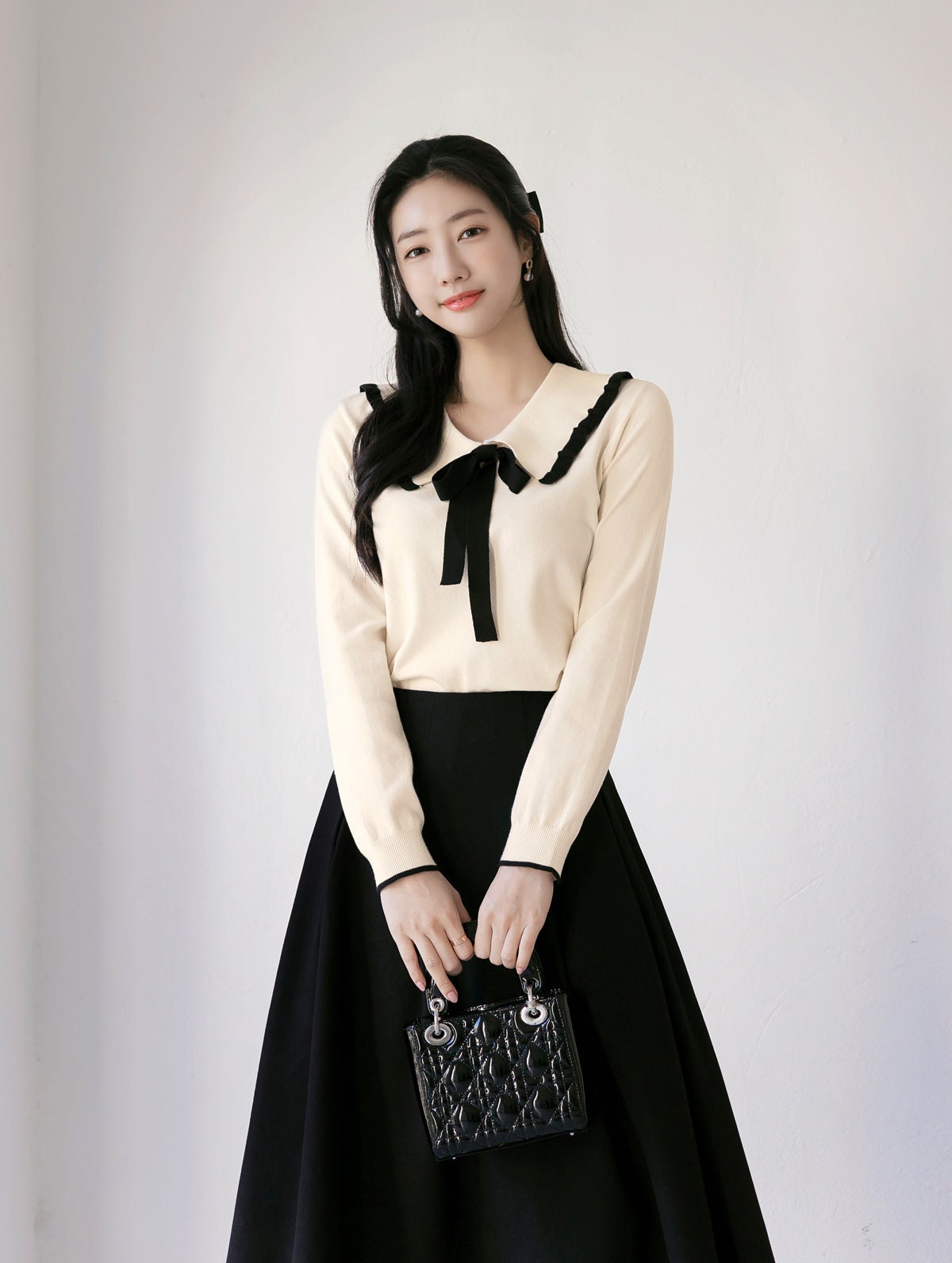 Classic Feminine Collared with ribbon tie Top / Korean Style Women Clothes / Office Look Top / Everyday Basic Long Sleeve Soft Knit Top