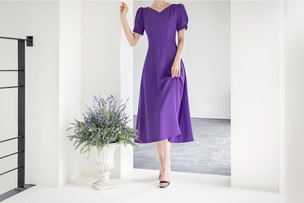 Elegant Feminin V-Neck Puff Sleeve Flare Dress / Korean Style Classic Midi Dress / Spring Summer Basic Short Sleeve Dress Purple