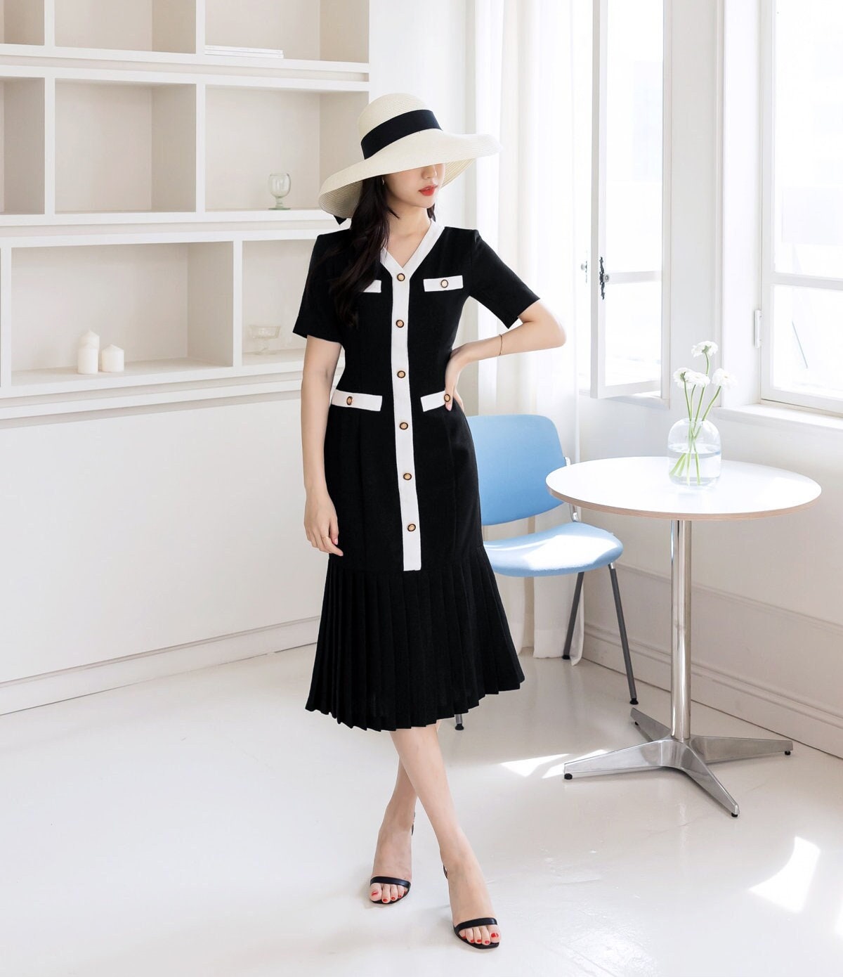 Classic Short Sleeve Semi Mermaid Dress / Elegant Summer Tweed Front Button Dress / Korean Style V-neck Simple Midi Dress