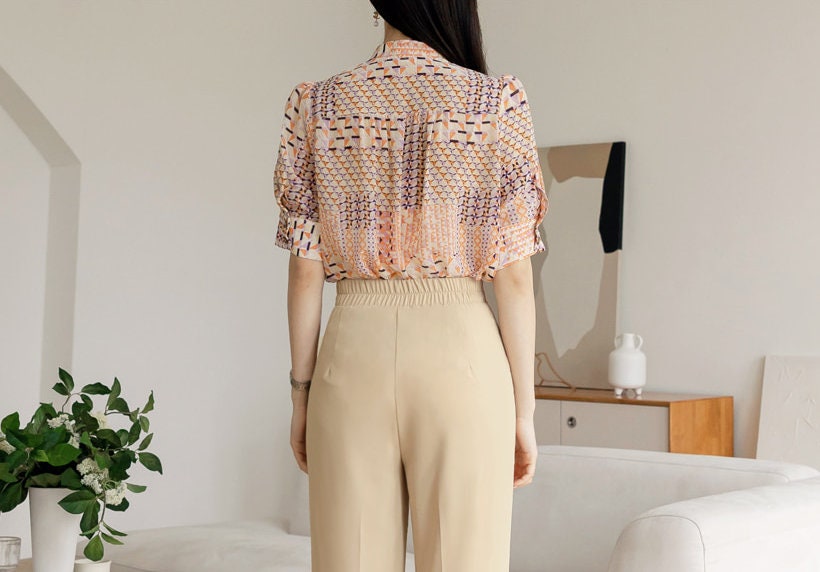 Modern Chic Pattern Tie Blouse for Summer / Korean Style Tie Neck Chiffon Blouse Top / Office Look Top / Everyday Soft Blouse