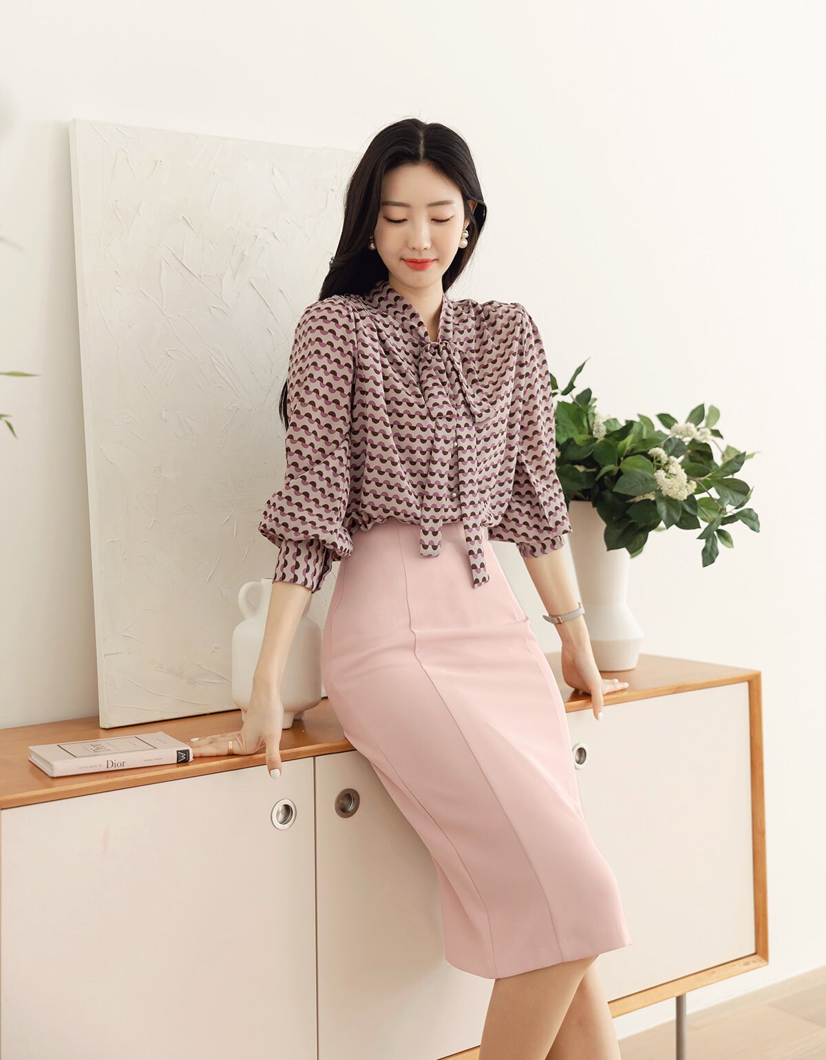 Modern Chic Pattern Tie Blouse / Korean Style Tie Neck Blouse Top / Office Look Top / Everyday Soft Blouse for Spring Fall