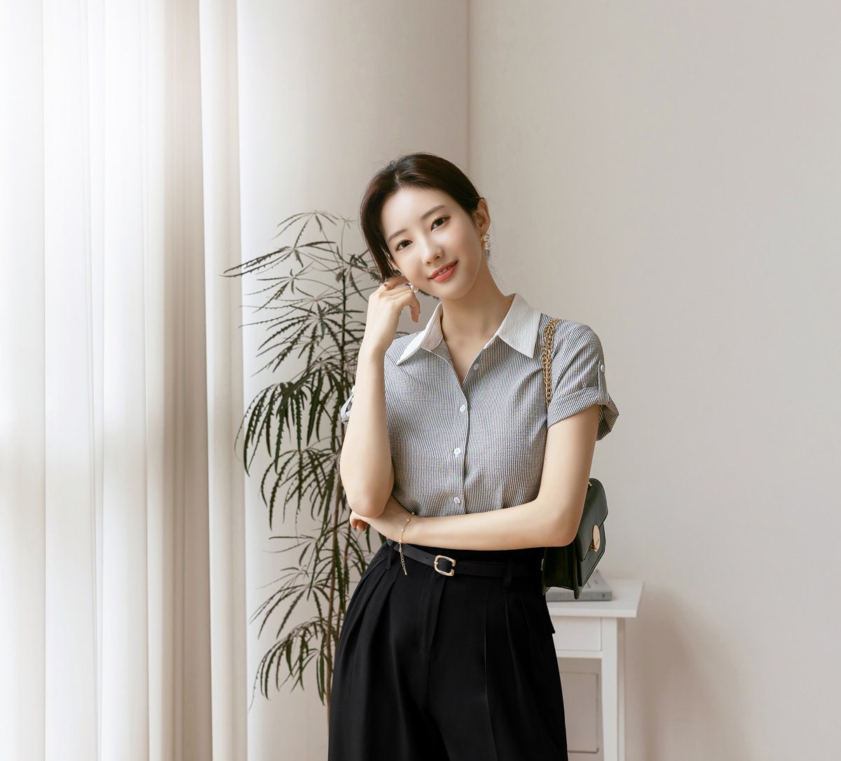 Basic Striped Short Sleeve Shirt Blouse / Korean Style Luxury Feminine Clothes / Stylish Office Look Top / Everyday Soft Summer Blouse