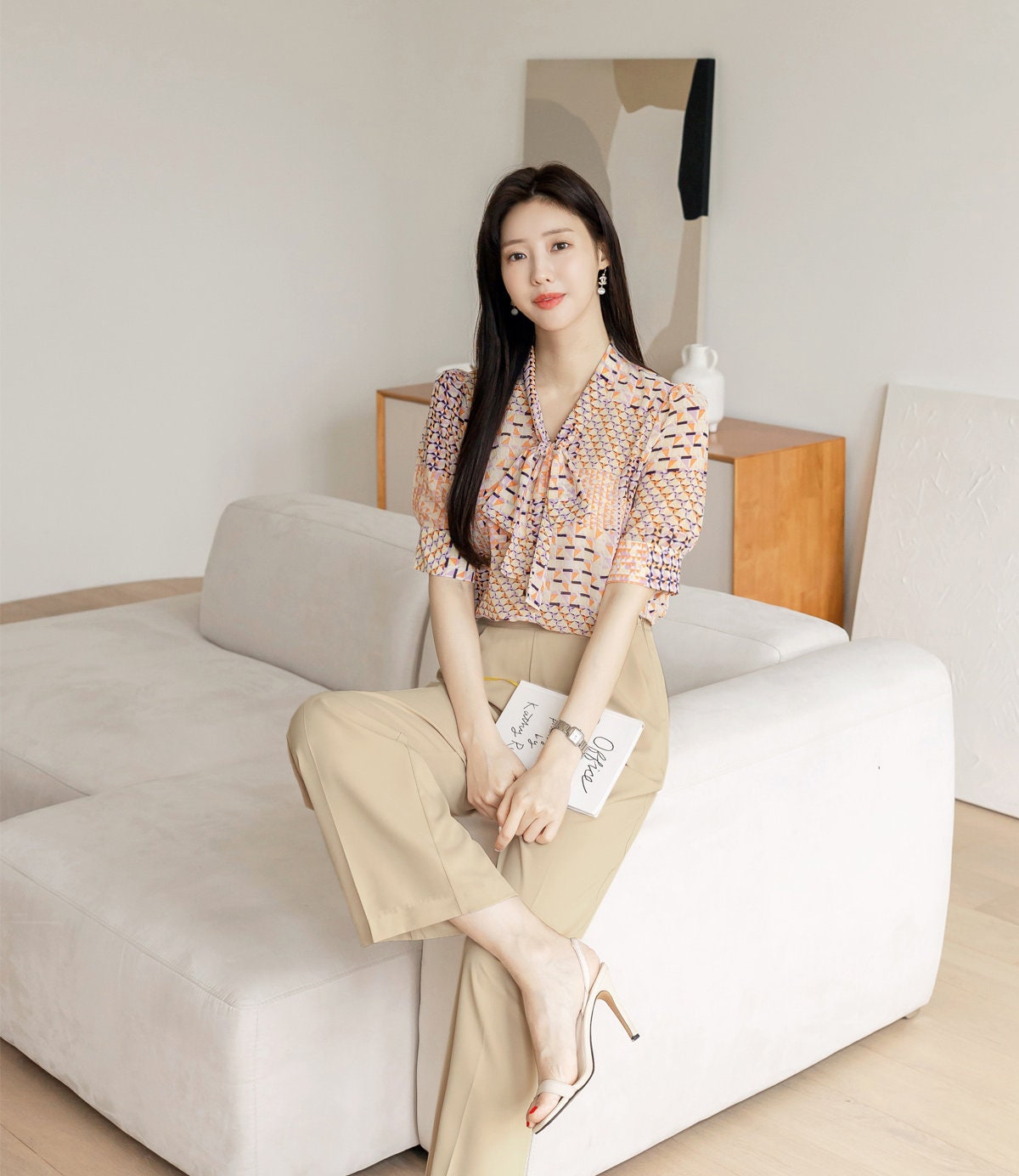 Modern Chic Pattern Tie Blouse for Summer / Korean Style Tie Neck Chiffon Blouse Top / Office Look Top / Everyday Soft Blouse