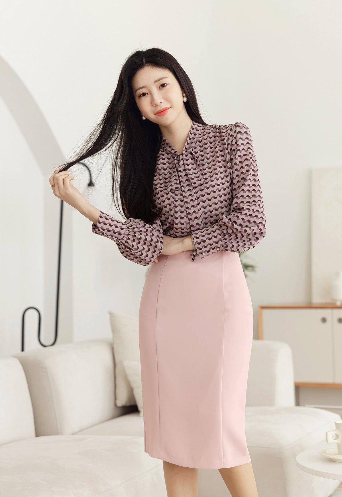 Modern Chic Pattern Tie Blouse / Korean Style Tie Neck Blouse Top / Office Look Top / Everyday Soft Blouse for Spring Fall