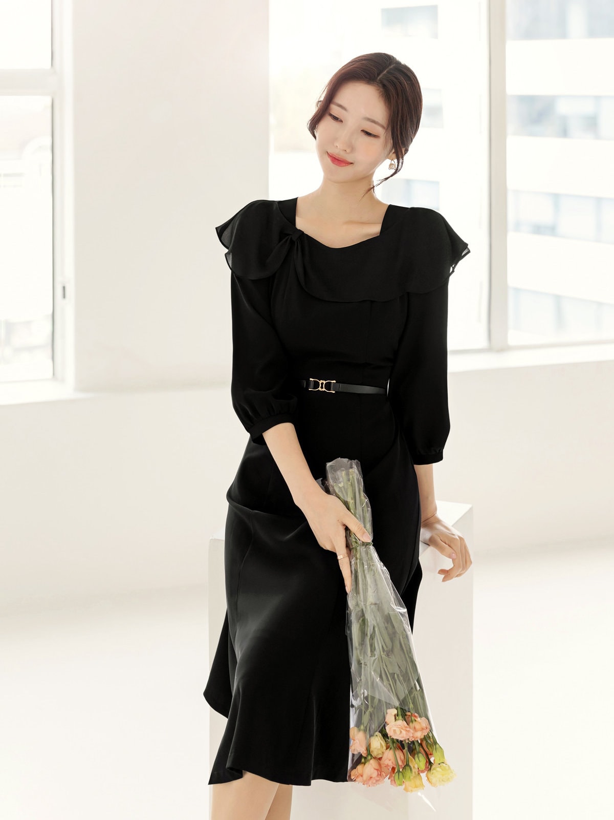 Elegant Feminin Ruffled Collar Dress with Belt / Korean Style Women Long Dress / Black Semi Flare Midi Dress