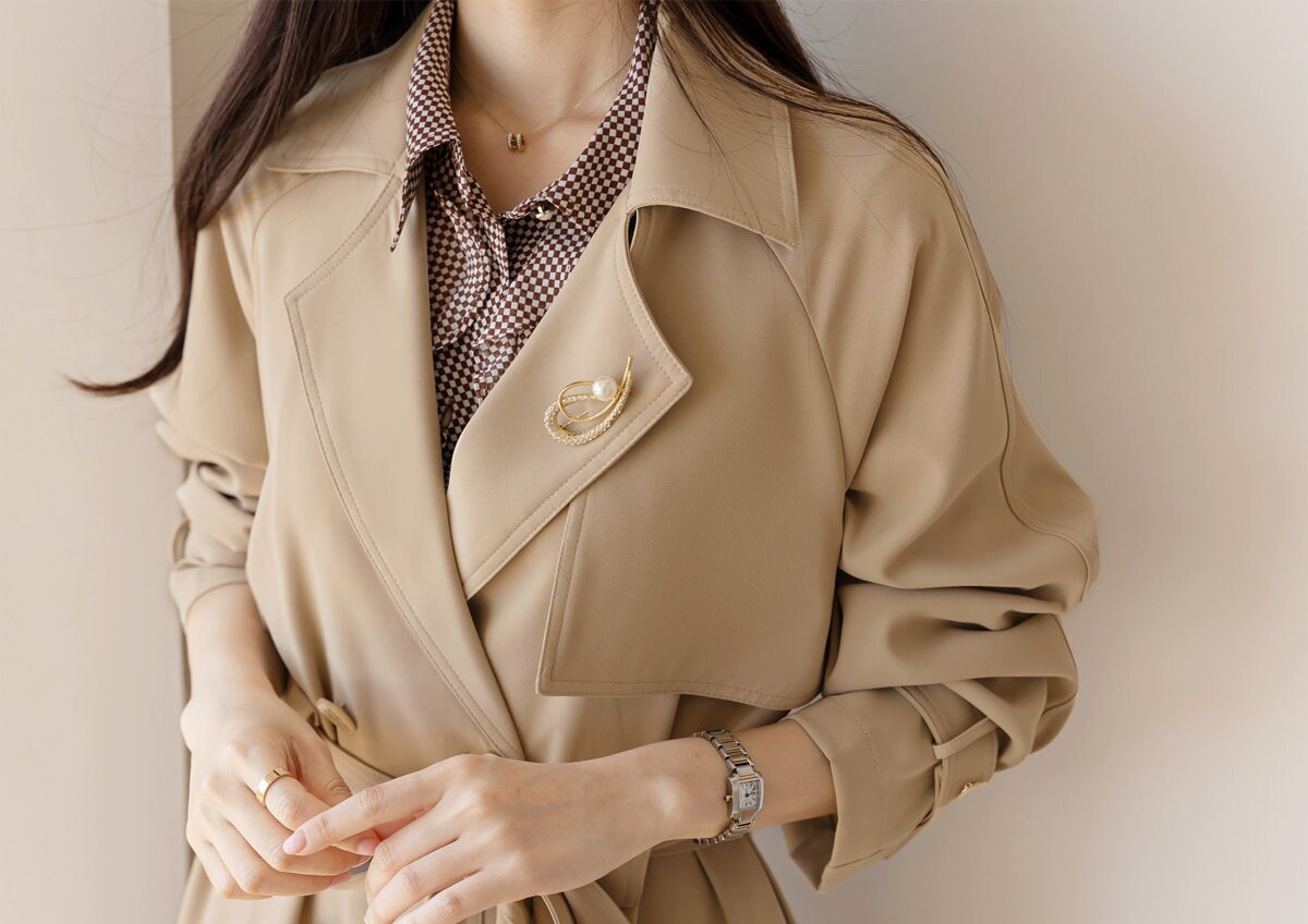 Elegant Feminine Classic Trench Coat / Korean Style Trench Long Jacket for Women / Women Long Double Breasted Coat with Belt