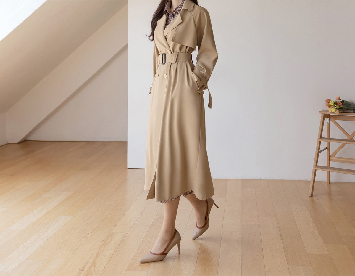 Elegant Feminine Classic Trench Coat / Korean Style Trench Long Jacket for Women / Women Long Double Breasted Coat with Belt