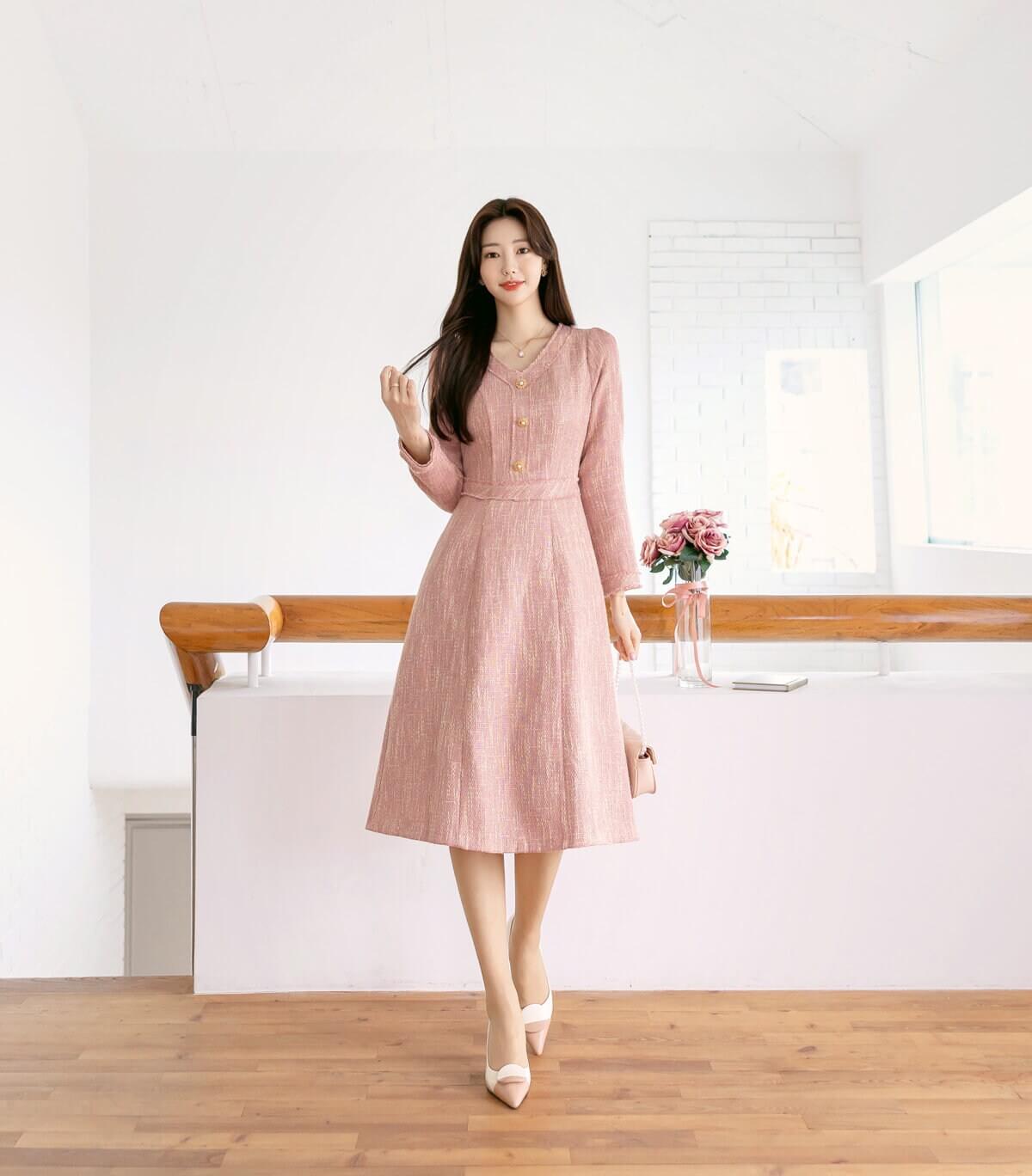 Elegant V-Neck Tweed Dress Elegant V-Neck Tweed Dress