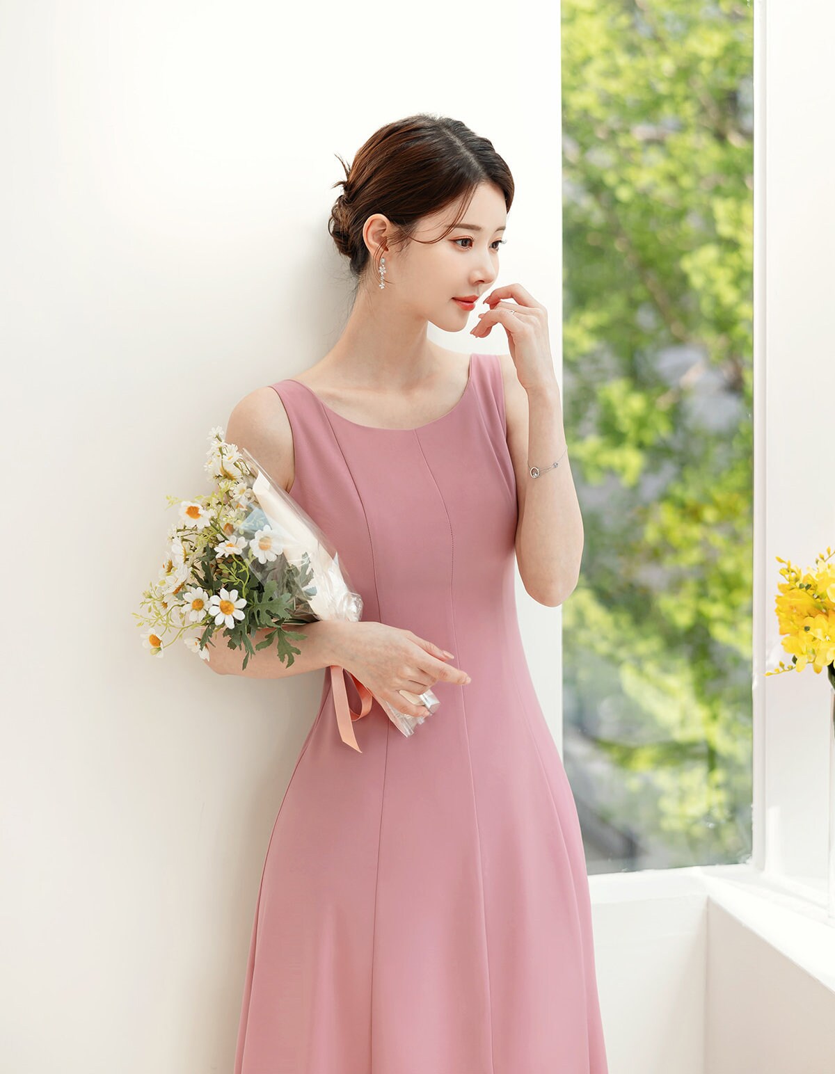 Elegant Feminin Sleeveless Flare Dress / Korean Style Midi Dress / Clasic Simple Sleeveless Dress for Women