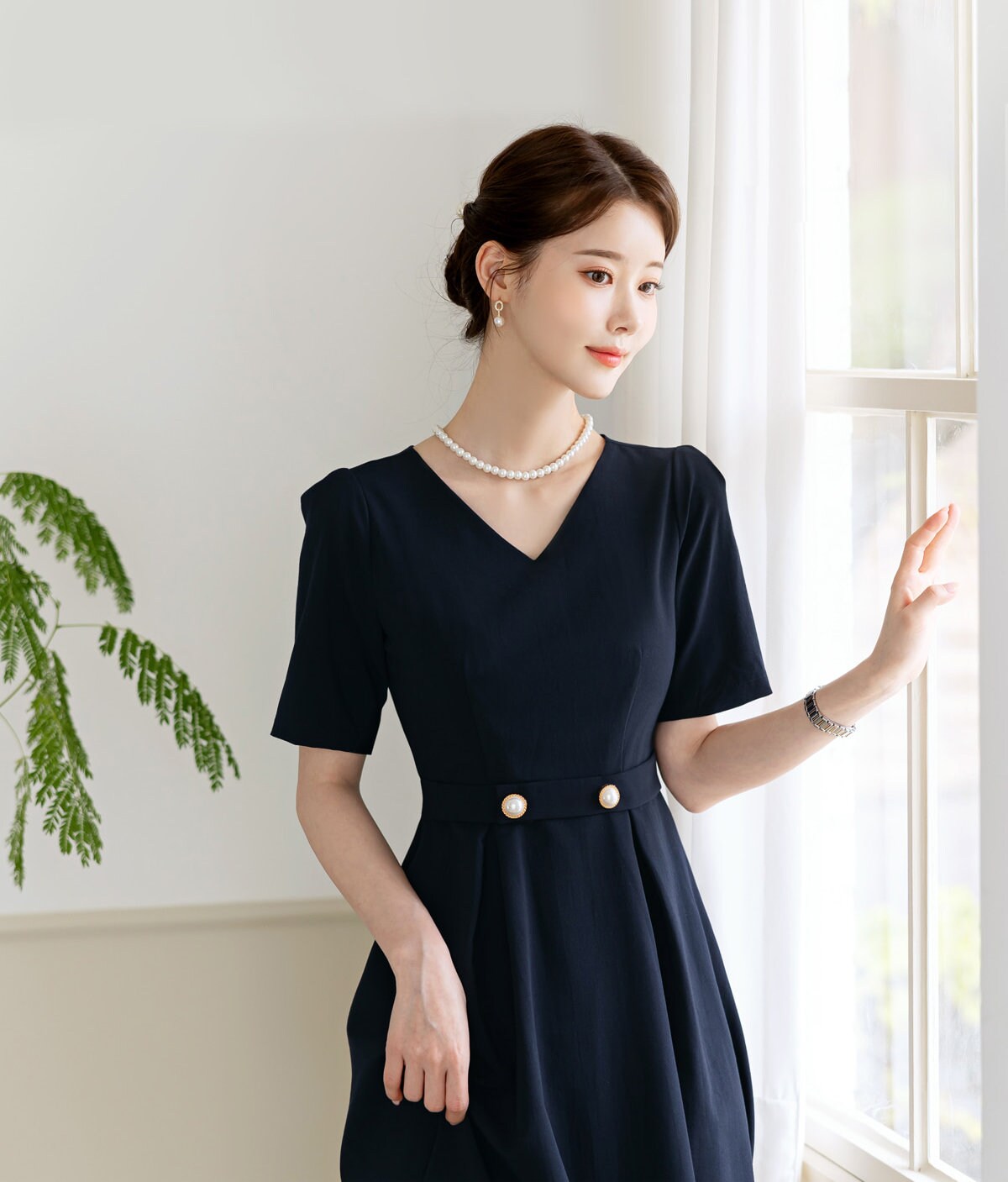 Elegant V Neck Flare Dress / Korean Style Short Sleeve Mini Dress with Pearl Button / Luxury wear Elegant Dress