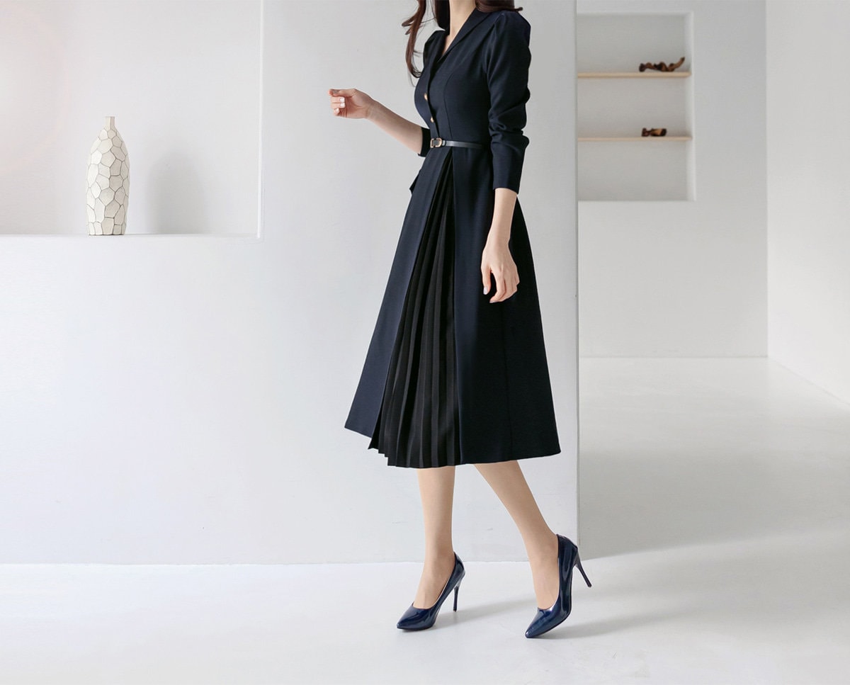 Elegant Feminin Pleated Detail Midi Dress with Belt / Korean Style Women Dress / Luxury wear Elegant Dress