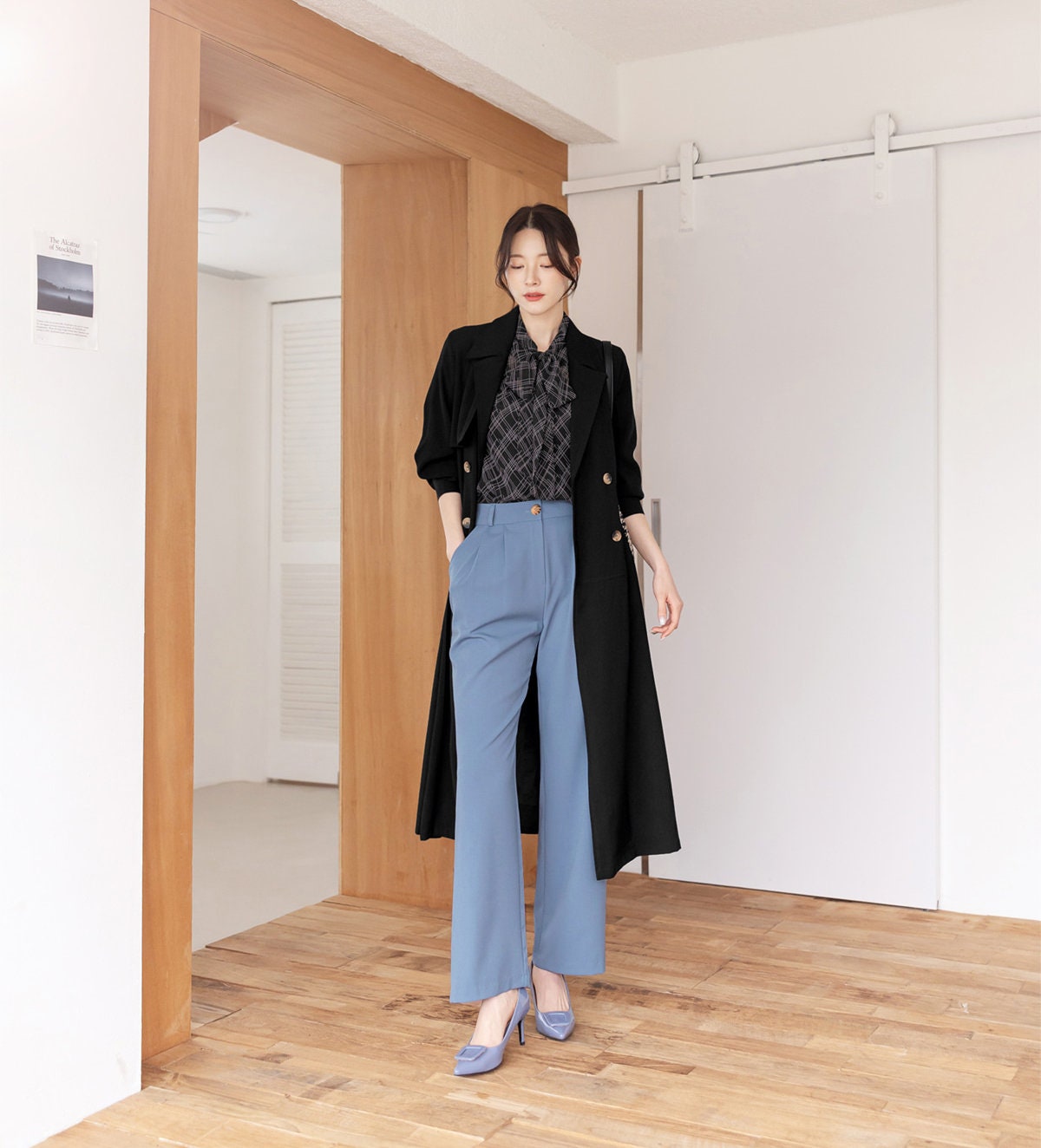 Elegant Feminine Classic Pintuck Trench Coat / Korean Style Trench Long Jacket for Women / Women Long Double Breasted Coat with Strap Belt