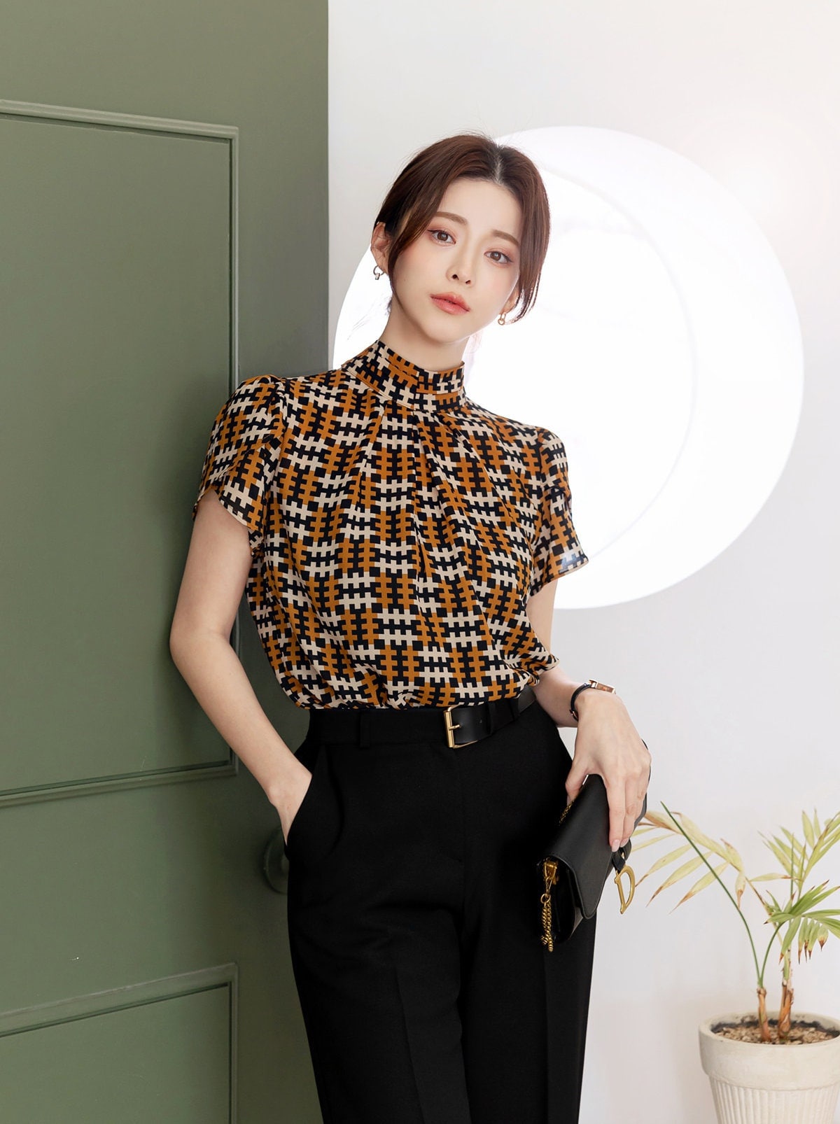 Modern Chic Pattern Short Sleeve Tie Blouse / Korean Style Tie Neck Blouse Top / Office Look Top / Everyday Soft Blouse