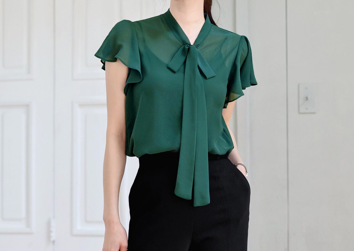 Korean Style Tie Neck Wing Sleeve Blouse Top / Short Sleeve Chiffon Tie Blouse / Office Look Top / Everyday Soft Blouse for Summer