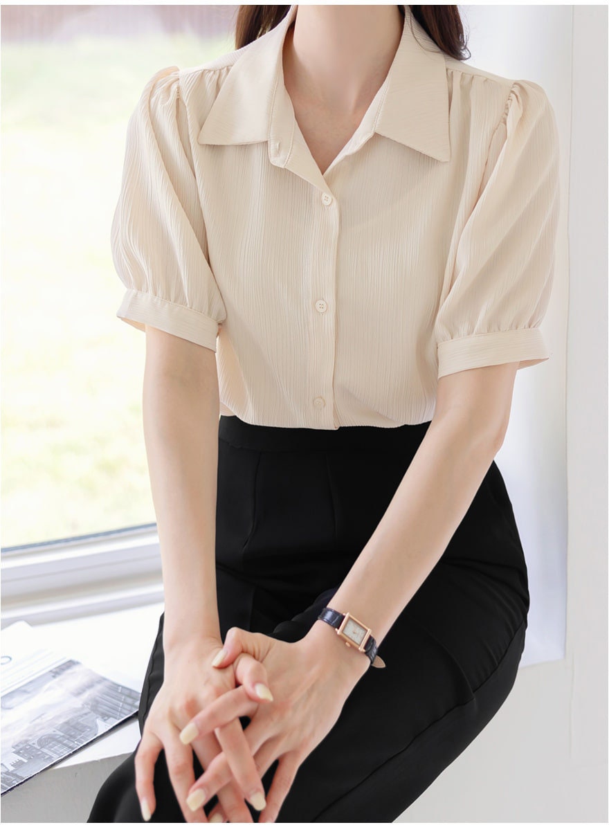 Elegant Feminine Short Sleeve Wrinkle Blouse / Korean Style Summer Blouse Top / Office Look Top / Everyday Soft Blouse for Summer