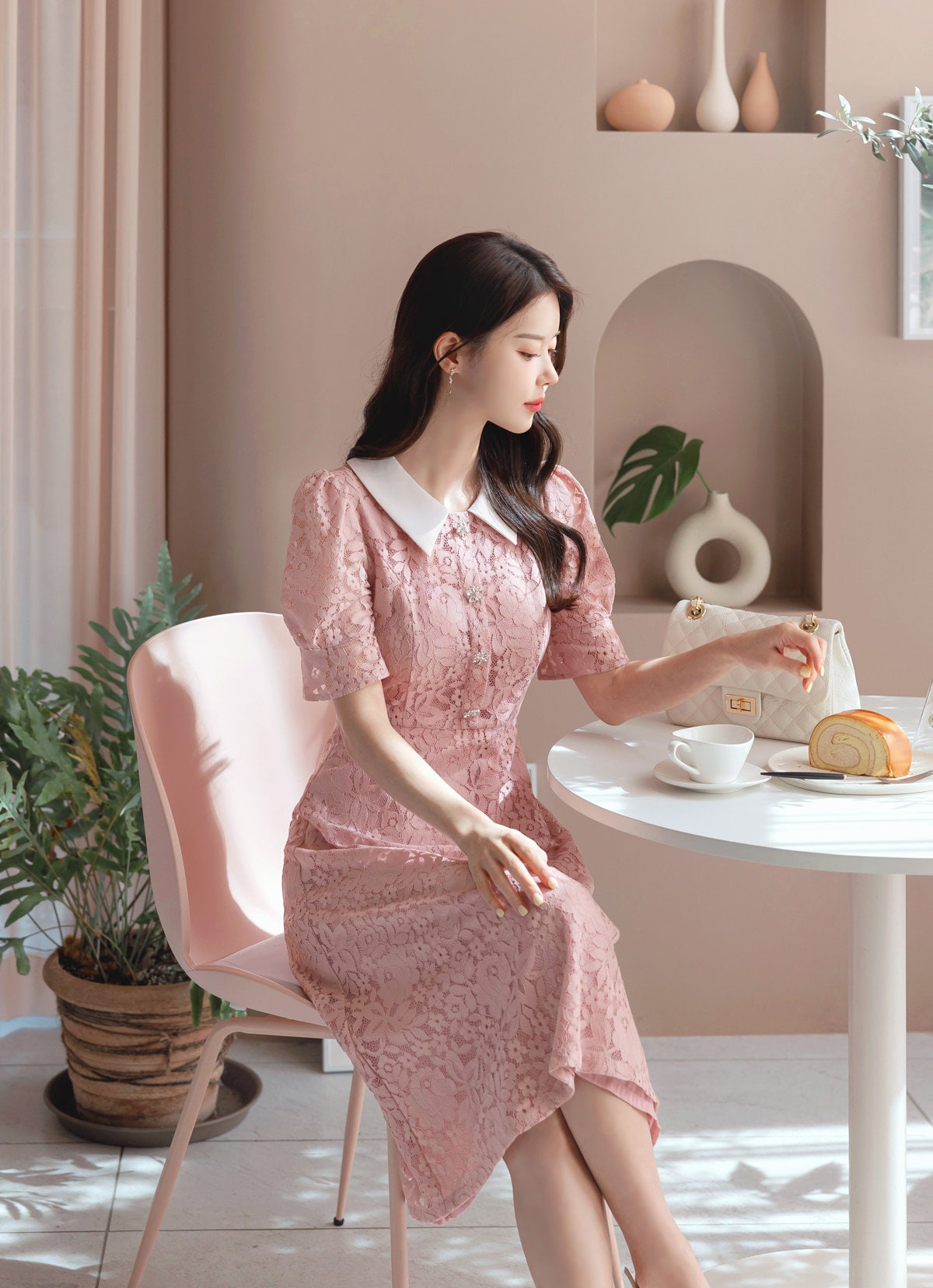 Elegant Classic Short Sleeve Lace Dress for Summer / Korean Style Feminine Lace Midi Dress