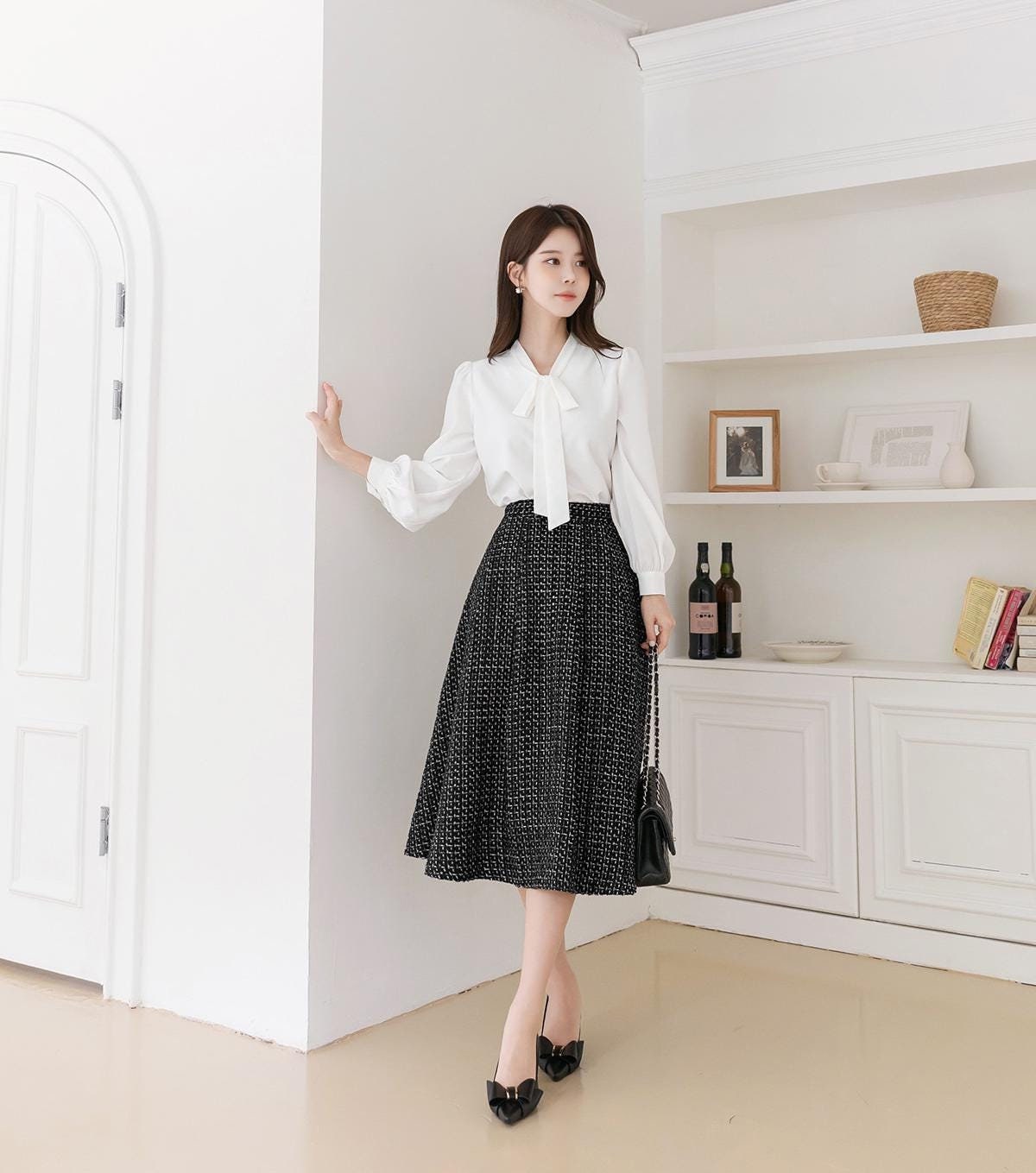 Elegant Feminin Soft Blouse Top with Tie / Korean Style Tie Neck Blouse Top / Office Look Top / Everyday Long Sleeve Blouse